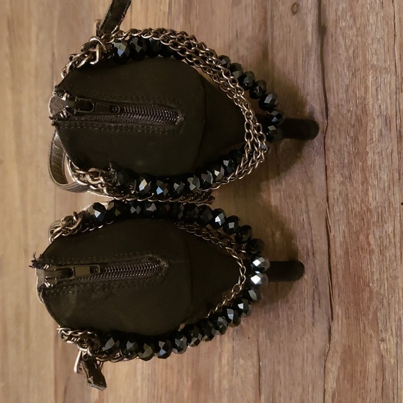 Black White Gray Size 8 Heels - Picture 2 of 7